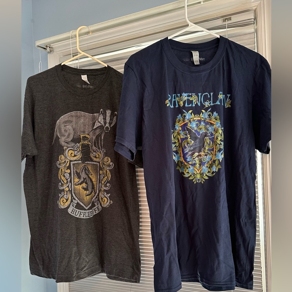 Unisex Harry Potter t- shirts, size L